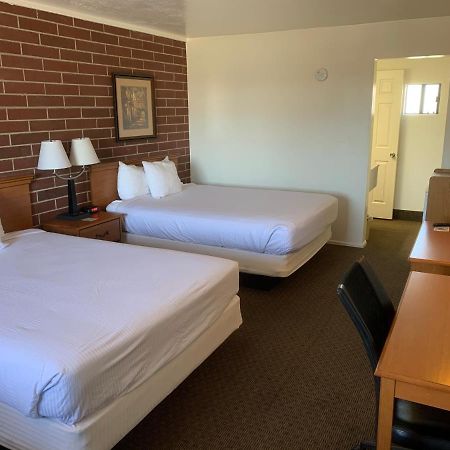 Oquirrh Mountain Inn Tooele Bagian luar foto